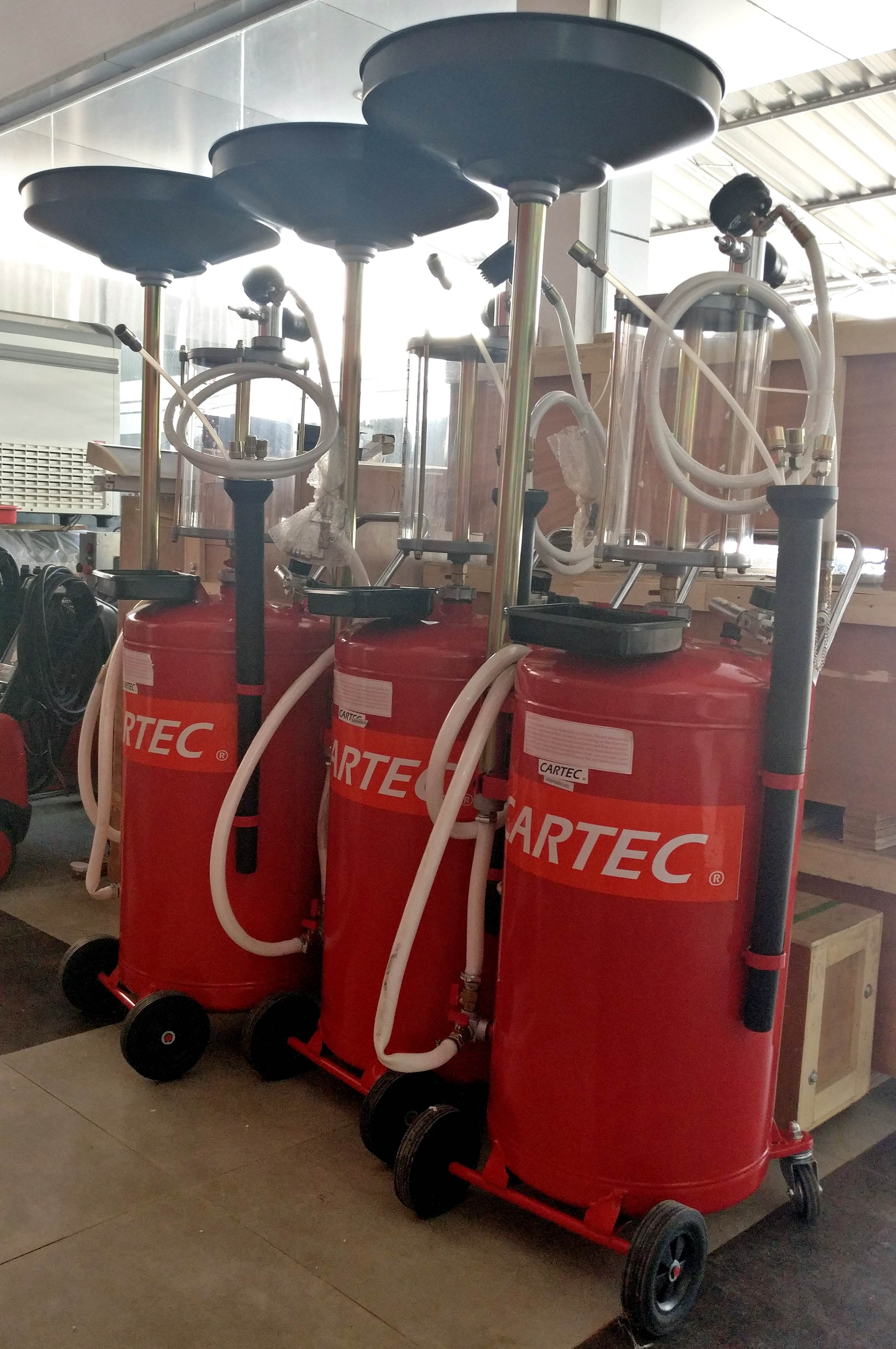 TORIN BIG RED PNEUMATIC OIL EXTRACTOR (90L)