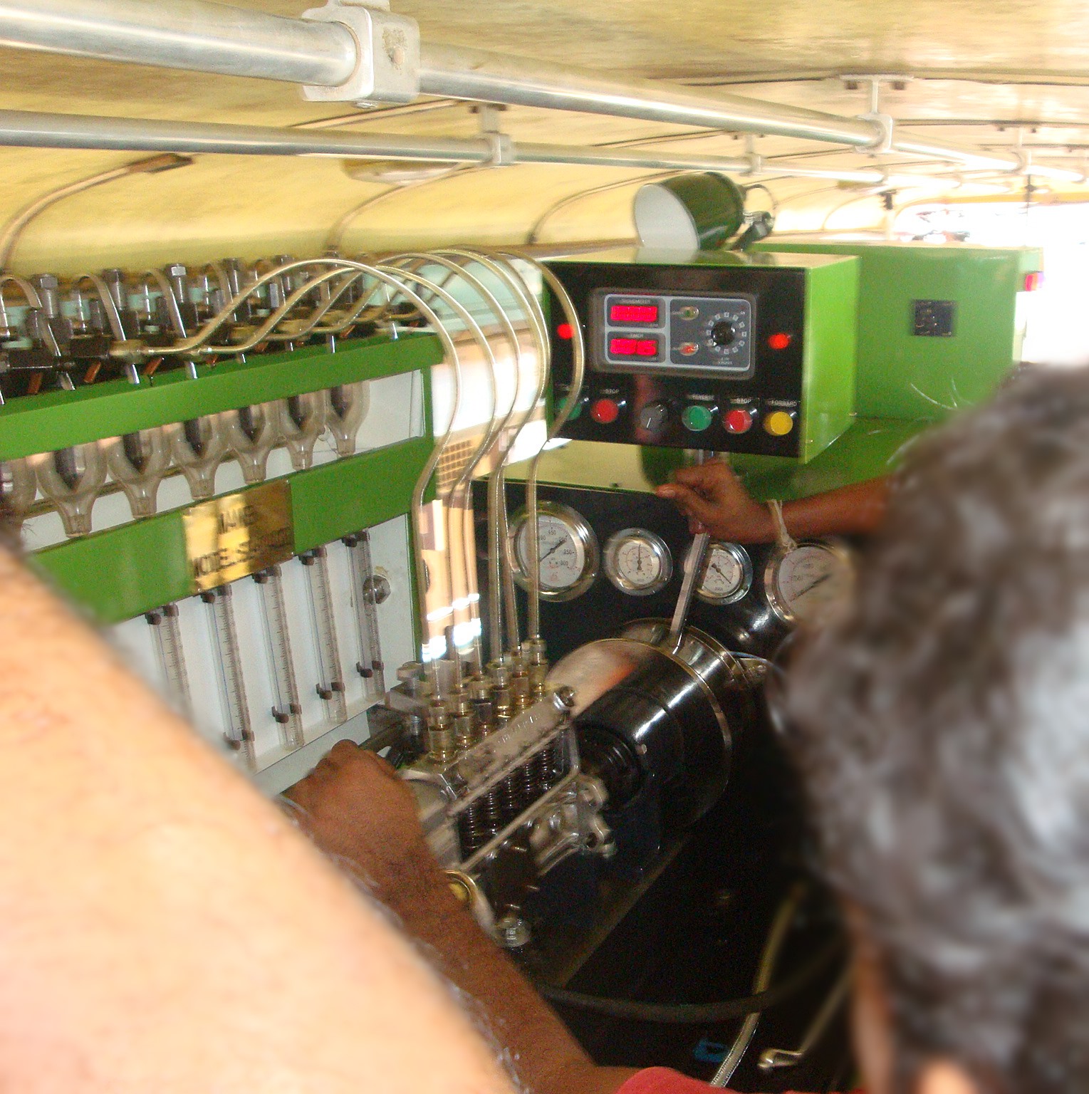 Diesel Injector Test Bench for Ceylon Transport Board - Image 4